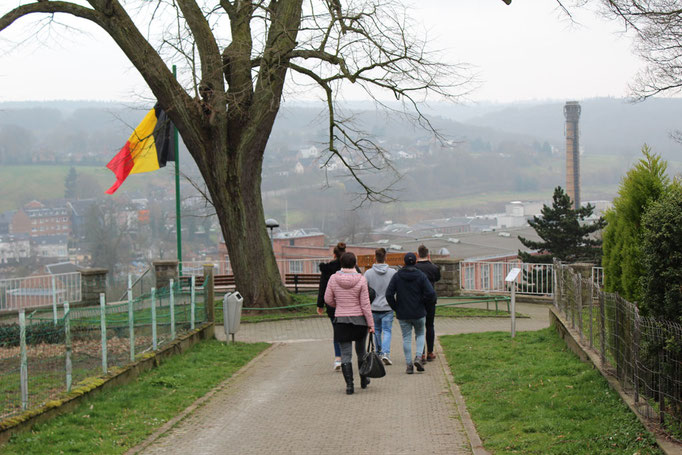 Das Team macht sich auf den Weg zu dem Lieblingsplatz von dem Interviewten