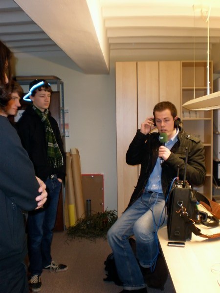 "Kannst Du mich hören?"