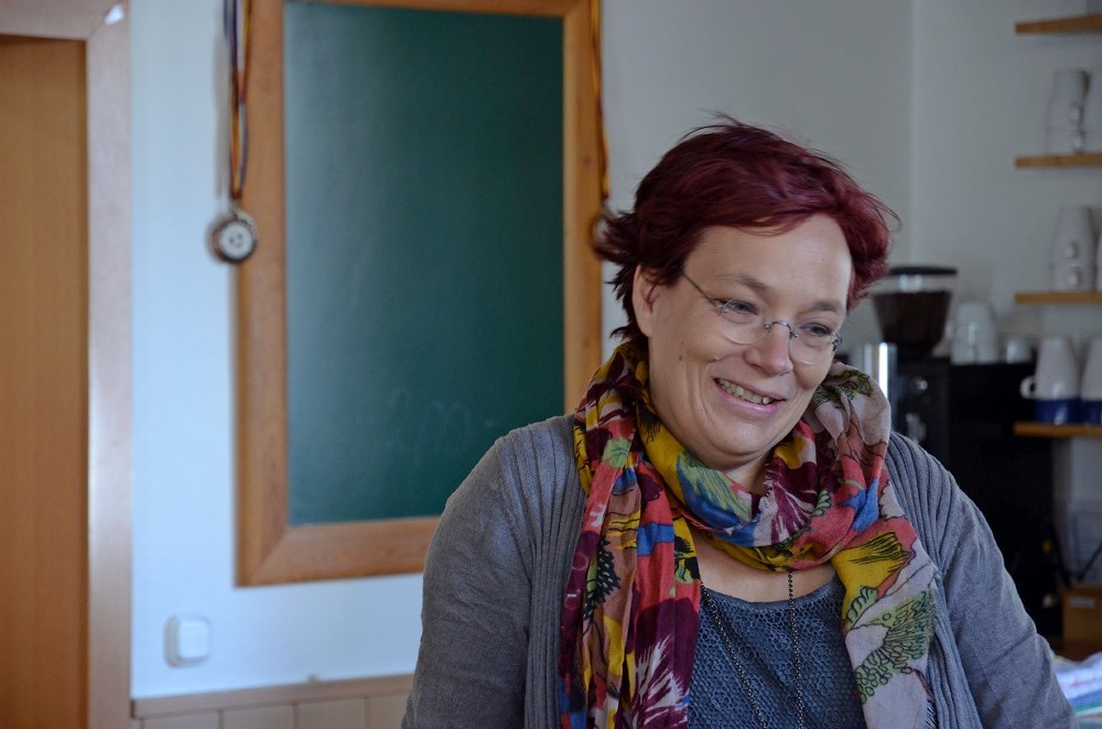 Simone Holzapfel ist Leiterin der Einrichtung.