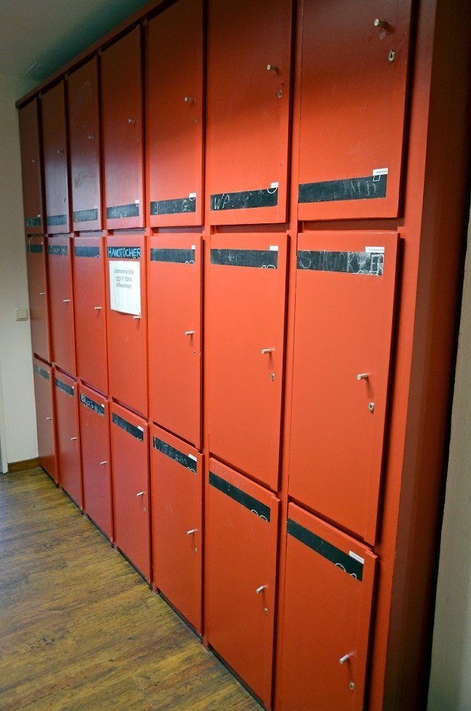 Jeder Obdachlose hat einen eigenen Spint zur Aufbewahrung seiner persönlichen Gegenstände.