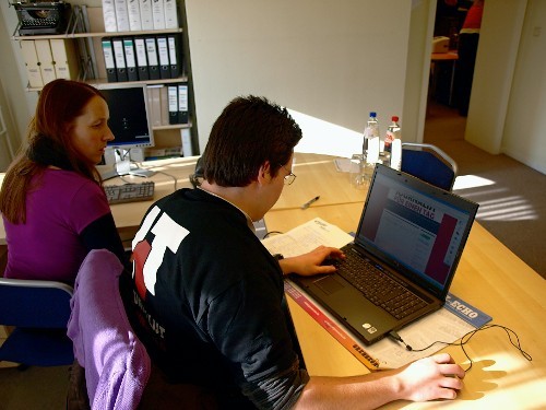 Daniel füllt das Internet mit Infos