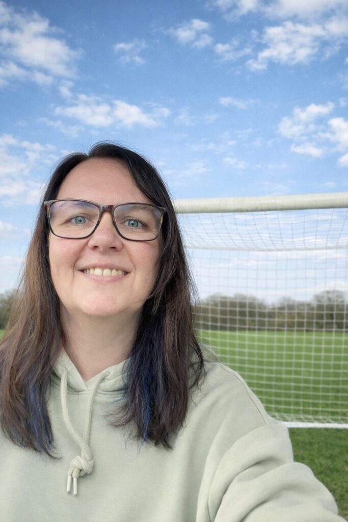 Katja Szislowski-Reucker aus Koblenz ist Groundhopperin.